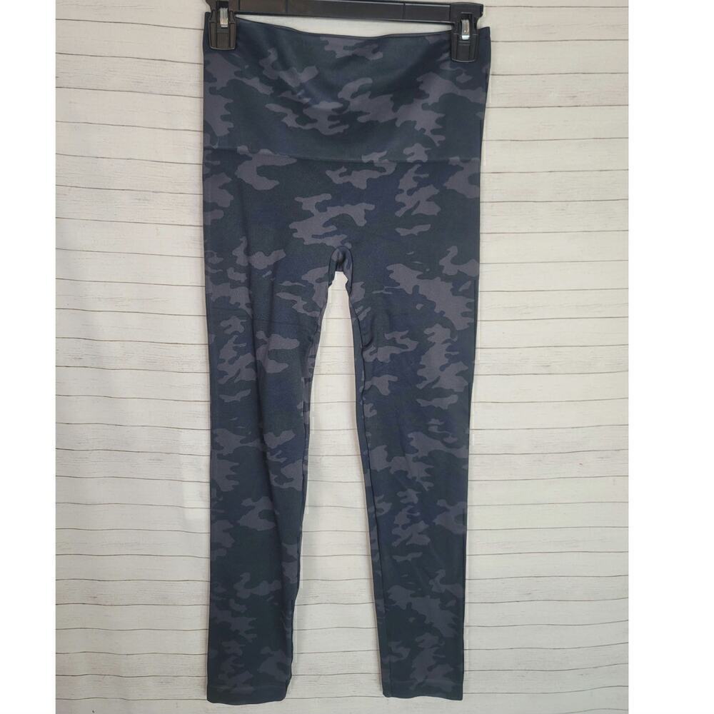 SPANX LOOK AT ME NOW CAMO LEGGINGS, SZ LARGE
